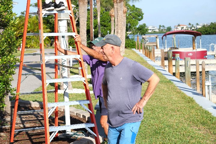 2023 Christmas Decorating at Gulf to Bay - Slide 7