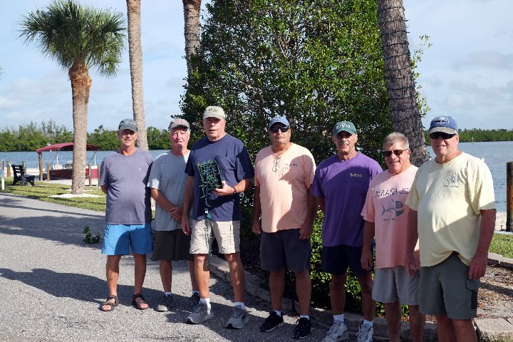 2023 Christmas Decorating at Gulf to Bay - Slide 12