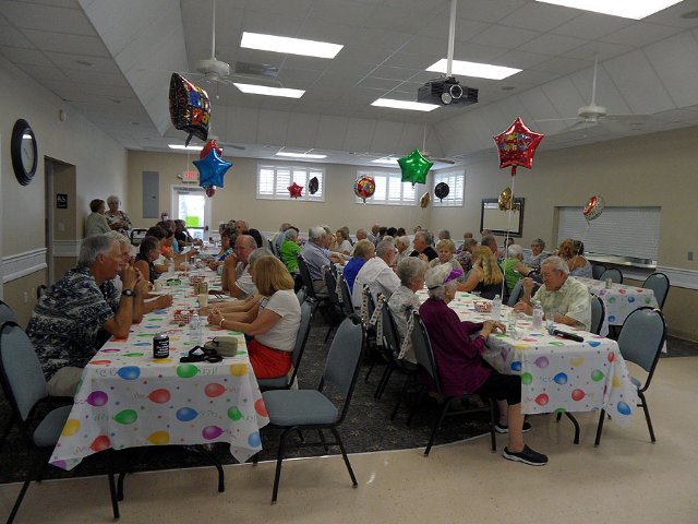 Les Downings 90th birthday Party - Slide 9