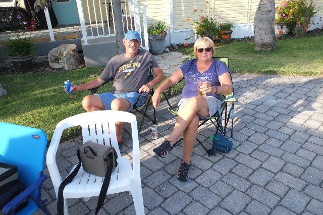 Time change party at the Tiki <br> Photos by Roger Cissa - Slide 14