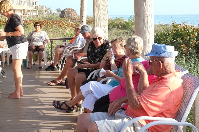 Time change party at the Tiki <br> Photos by Roger Cissa - Slide 28